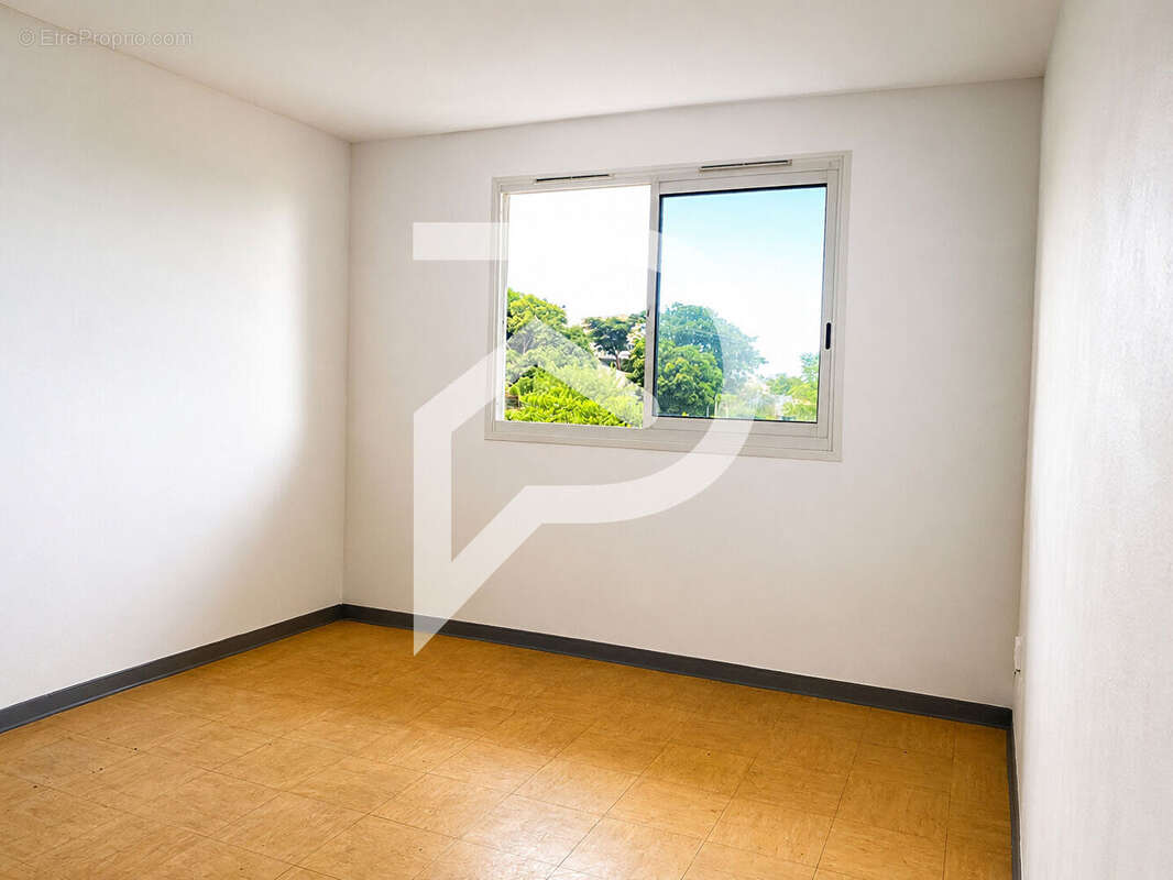 RARE !  Studio avec parking, idéal investissement ou premier achat ! - photo 5
