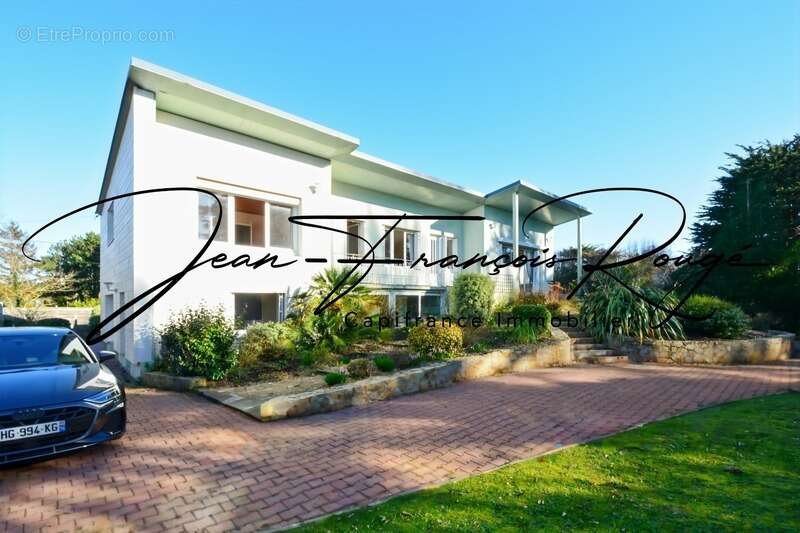 Maison à AGON-COUTAINVILLE