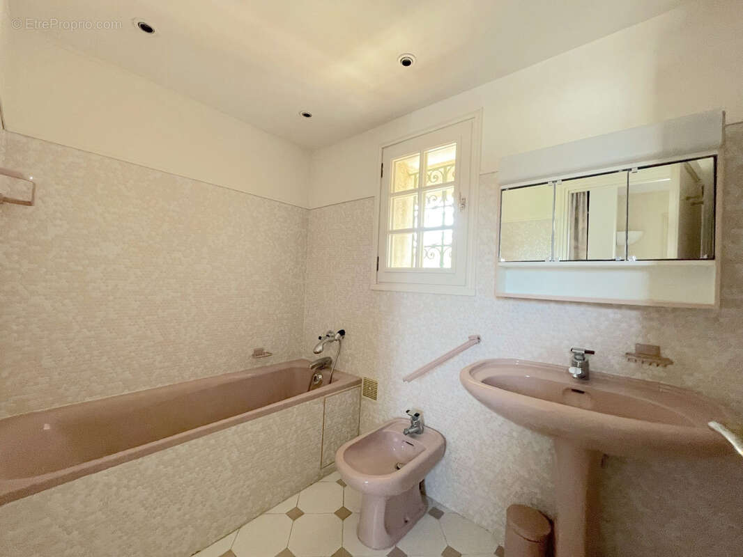 Maison à SIX-FOURS-LES-PLAGES