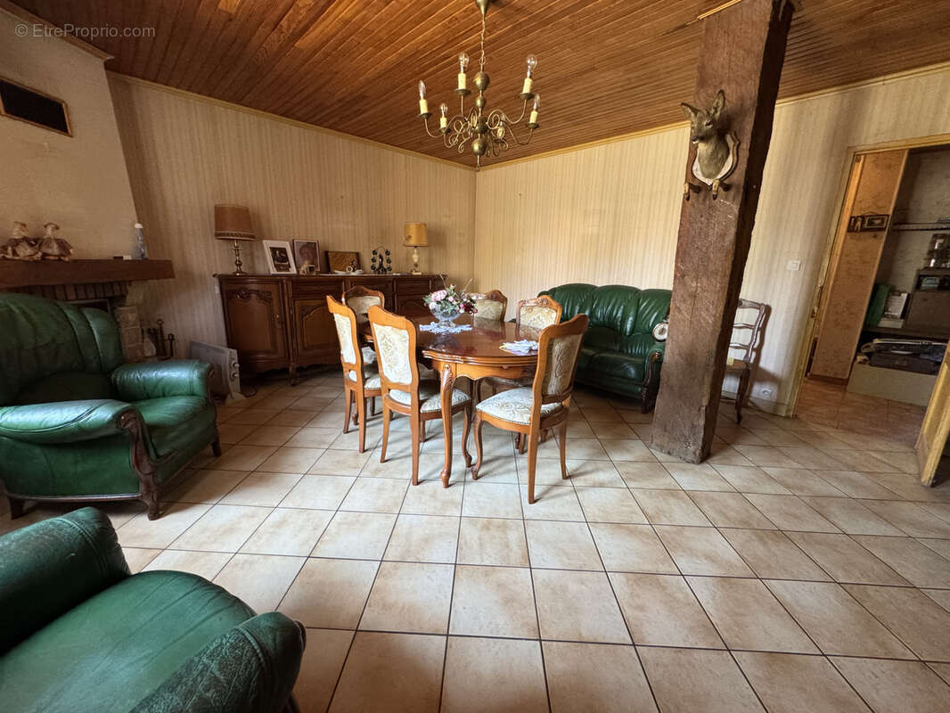 Maison à SAINT-VICTURNIEN