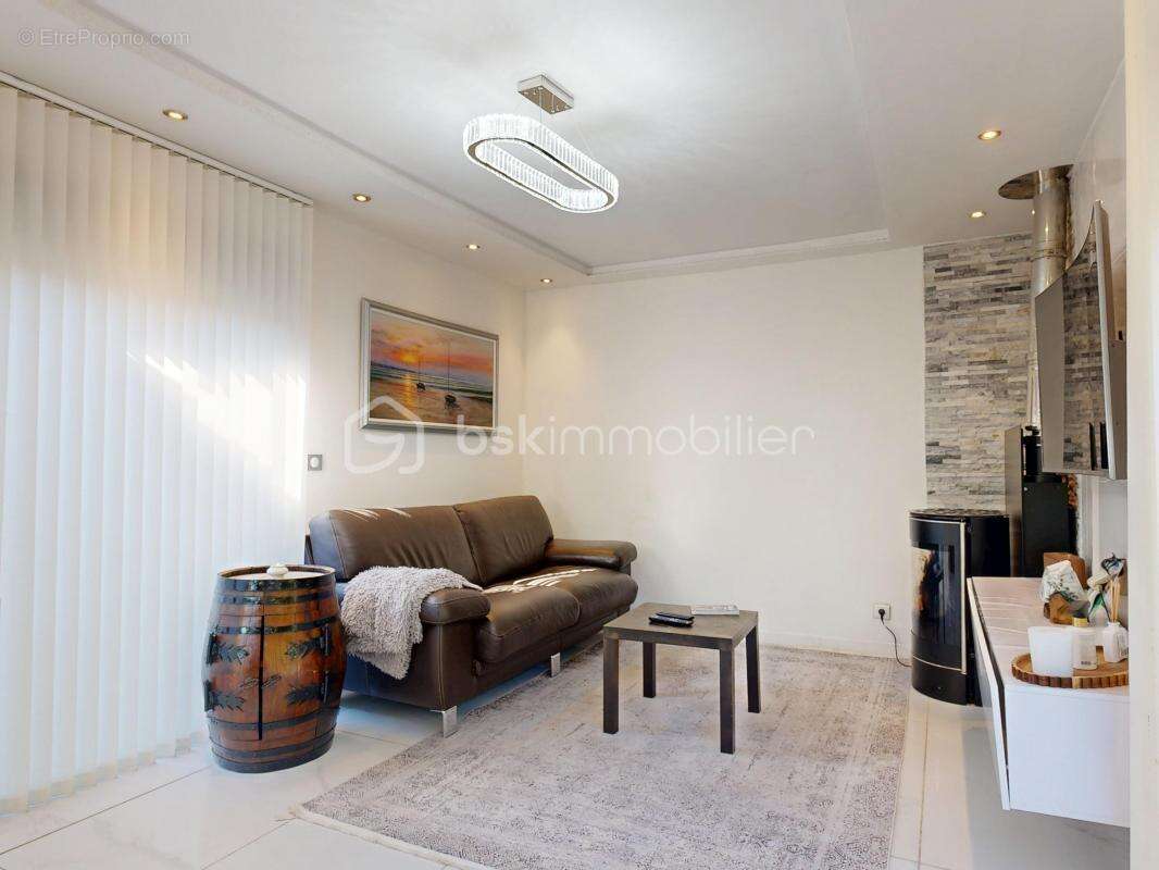 Maison à SAINT-GENCE