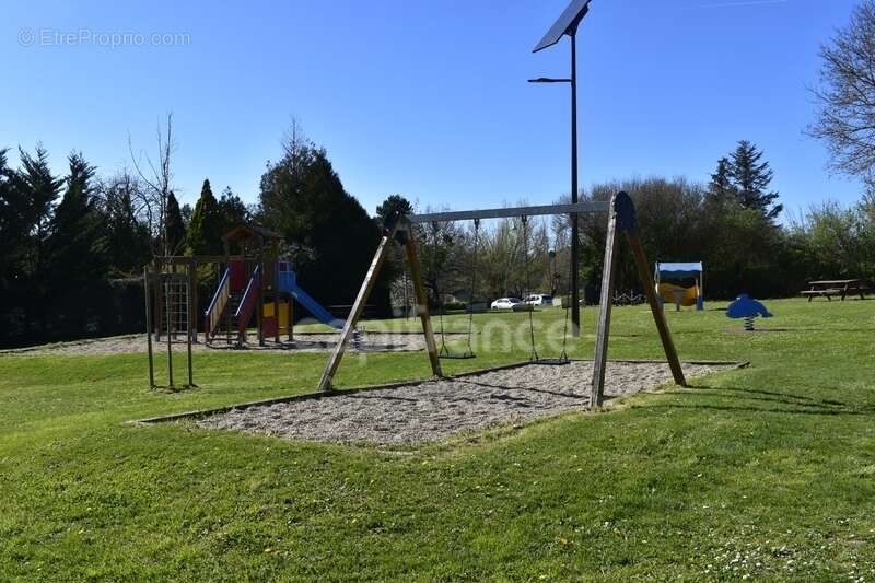 RARE Terrain de 1000 m² CURSAN (CREON) - photo 5