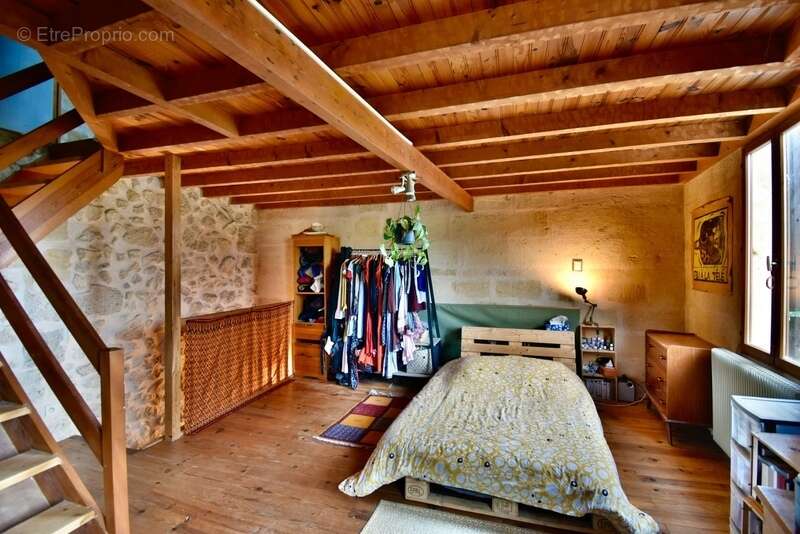 Maison à LESTIAC-SUR-GARONNE