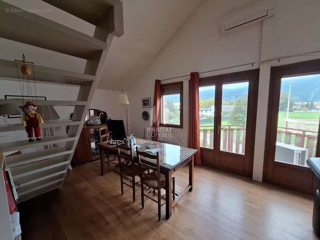 Appartement à FONTAINE