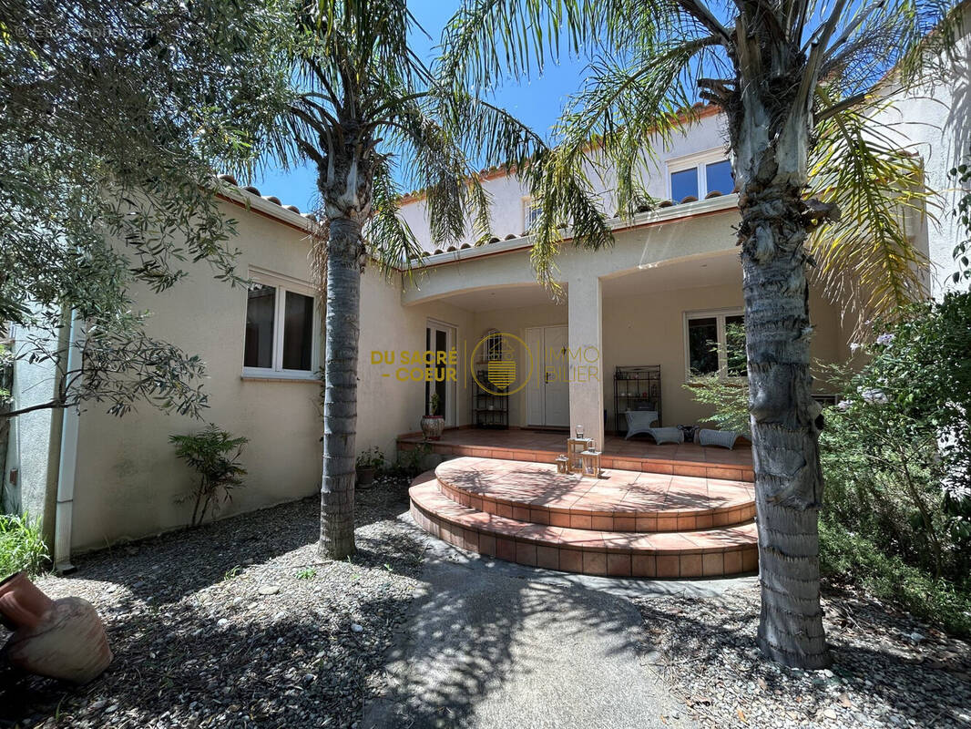 Maison à SAINT-ESTEVE