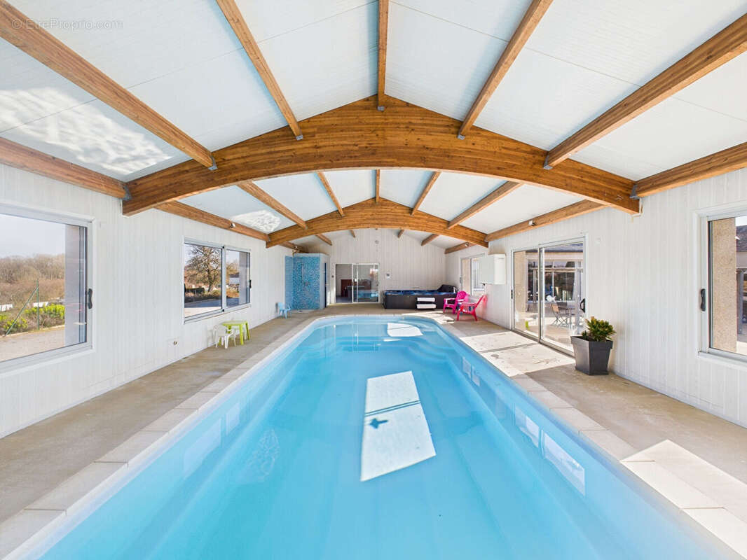 Maison à BOUSSAC-BOURG