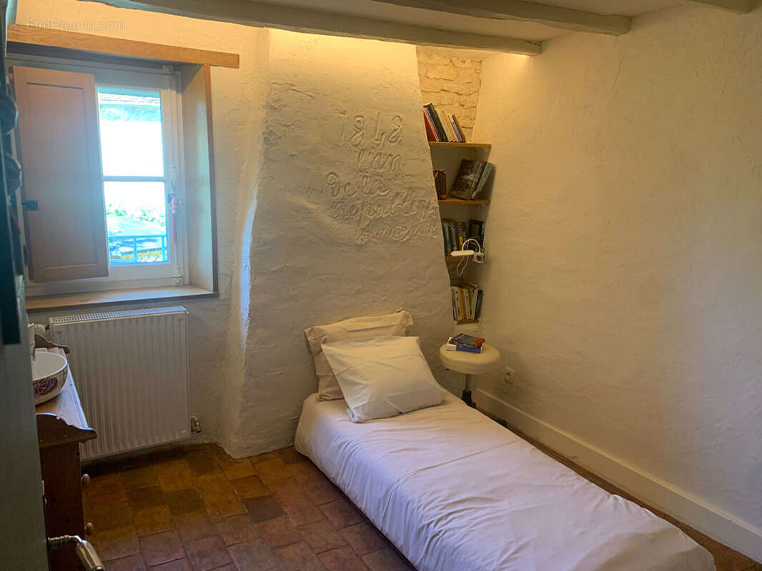 Maison bourgeoise  caractère entièrement restaurée - photo 17
