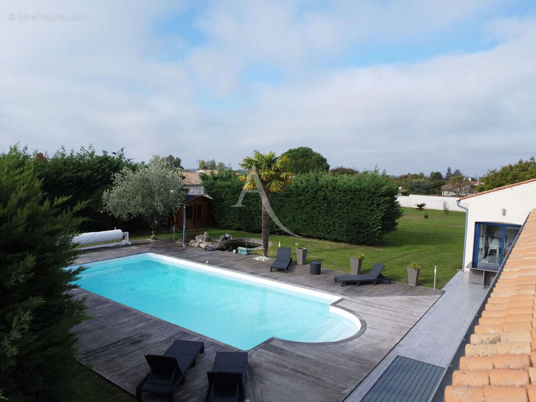 Maison à SAINT-SAVINIEN