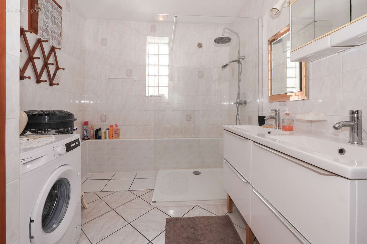 Maison à PONT-DU-CHATEAU