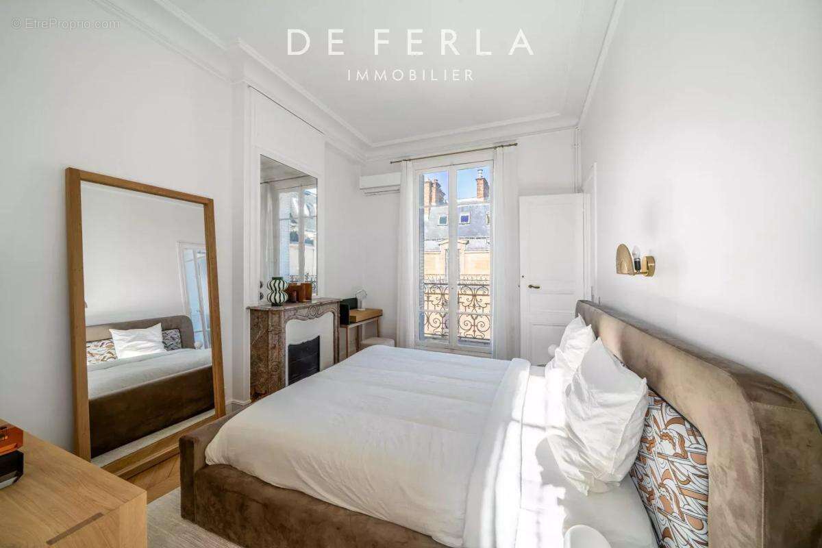 Appartement à NEUILLY-SUR-SEINE