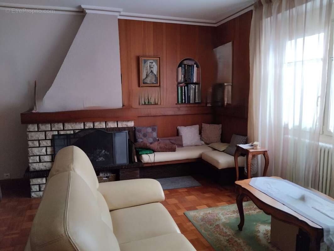 Maison à CHEF-BOUTONNE