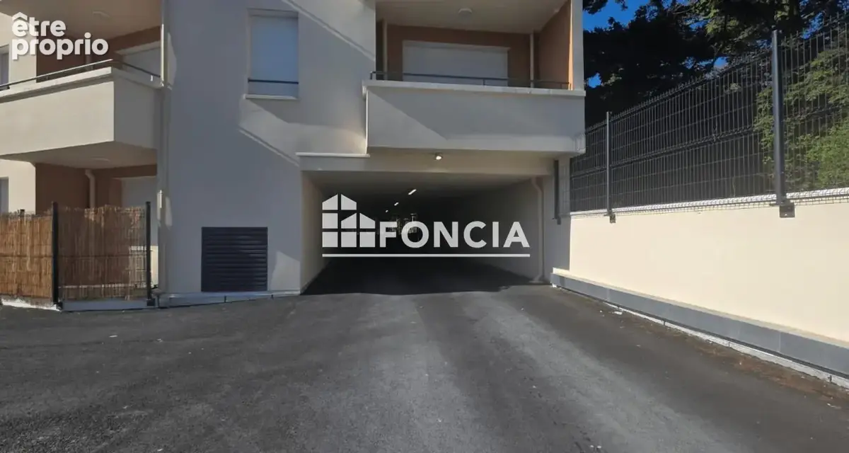 Photo Parking à Louvres au prix de 8 500€