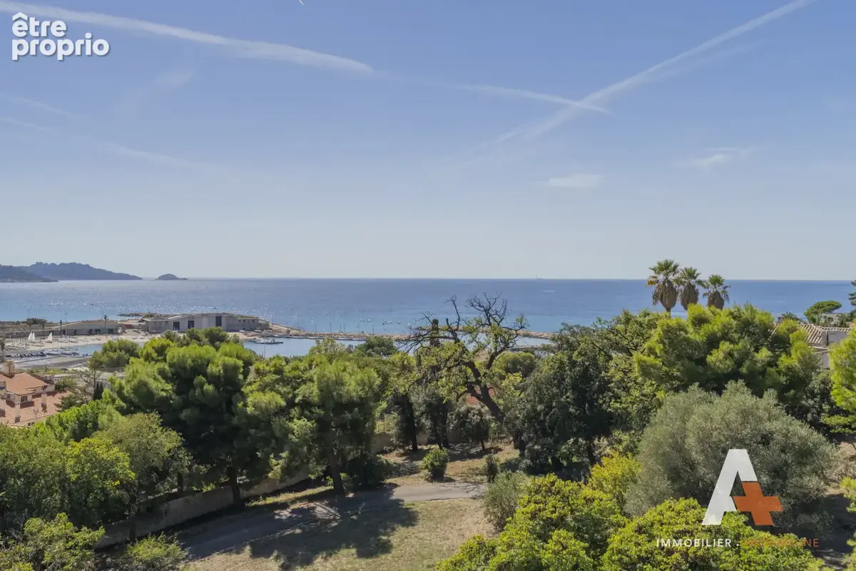Duplex vue mer en dernier etage - t5 de 170m2 avec 2 parkings - 13007 marseille - photo 3