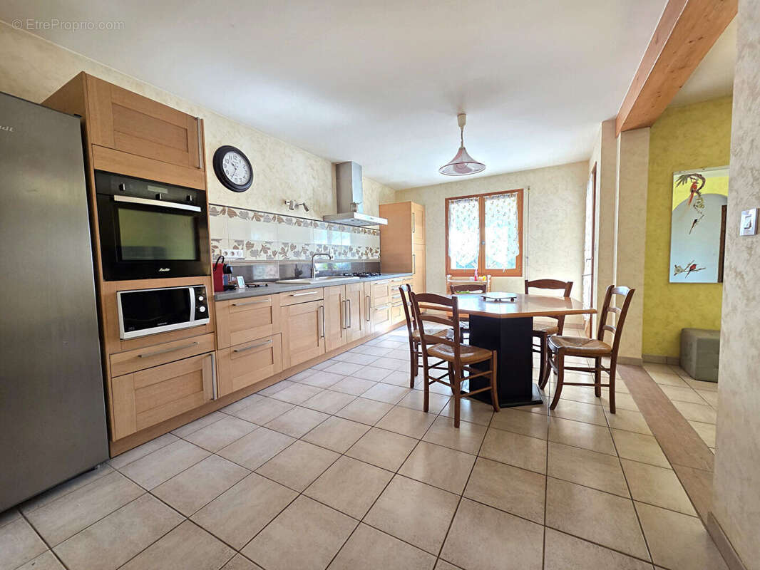 Maison à SAILLENARD