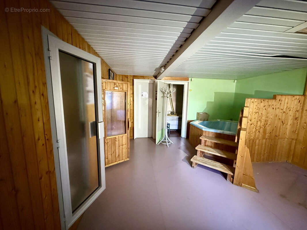 Commerce à BERTHELANGE