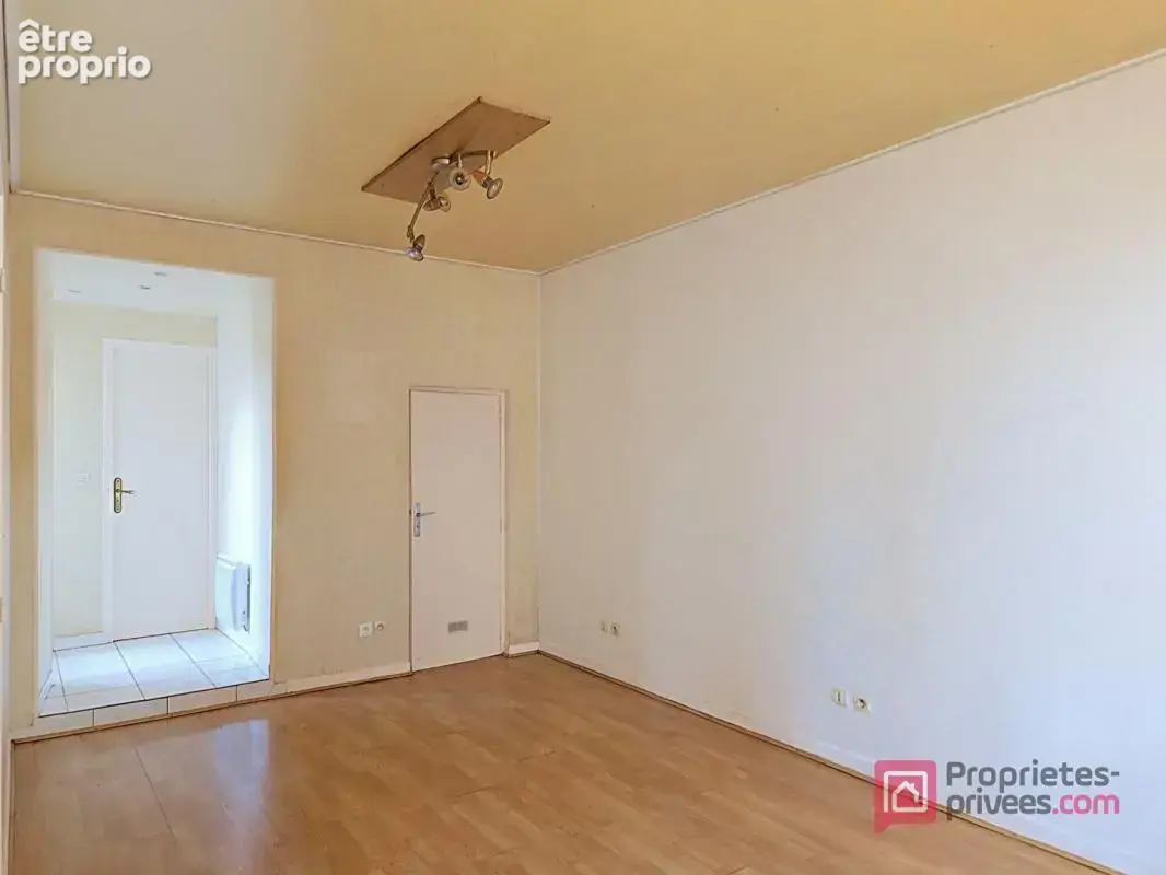 Appartement en rez-de-chaussée avec cour et 2 stationnements - photo 5