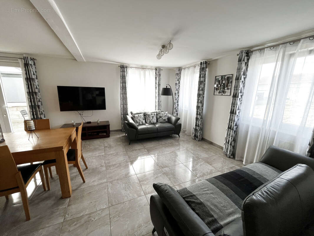 Maison à MORFONTAINE