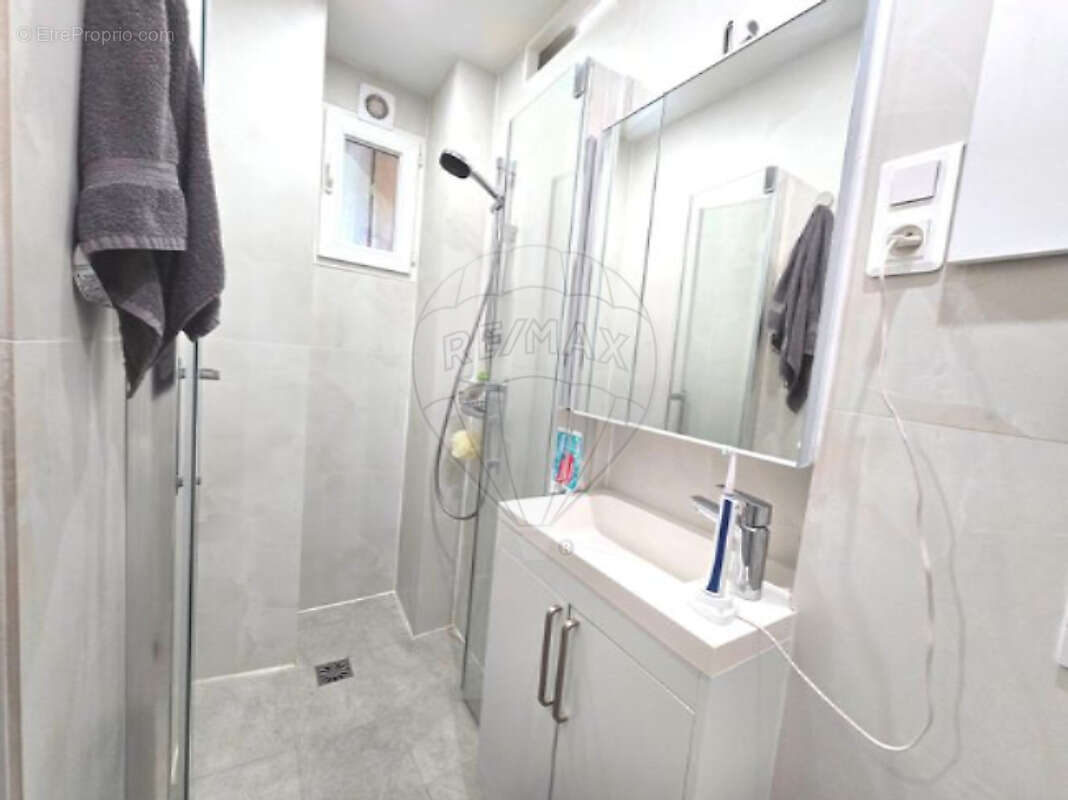 Appartement à PARIS-20E