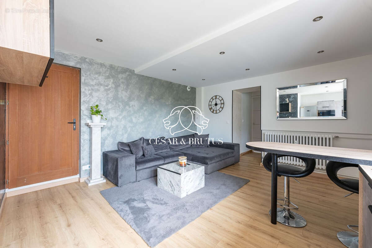 Appartement à LA VERPILLIERE