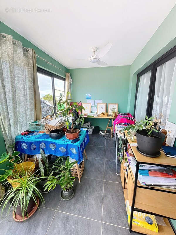 Appartement à LES AVIRONS