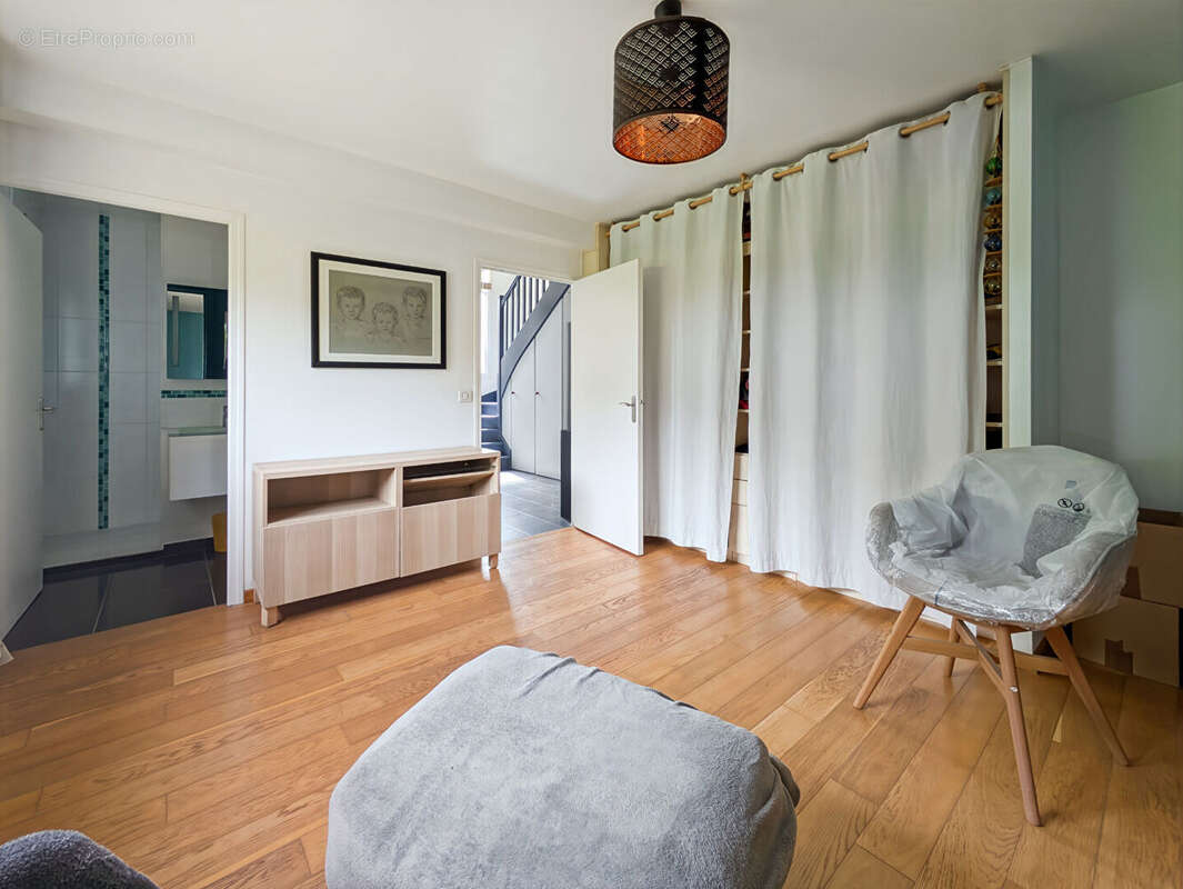 Maison à SAINT-GONDRAN