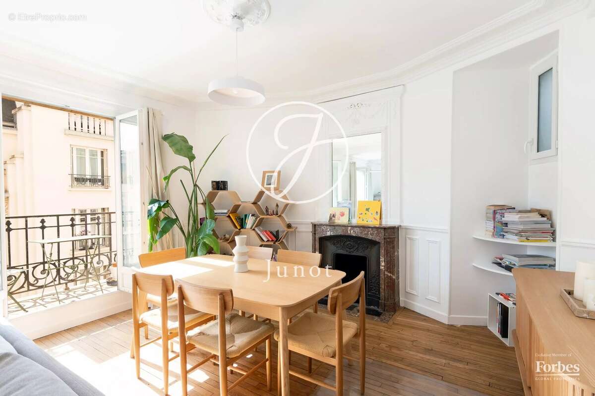 Appartement à PARIS-18E