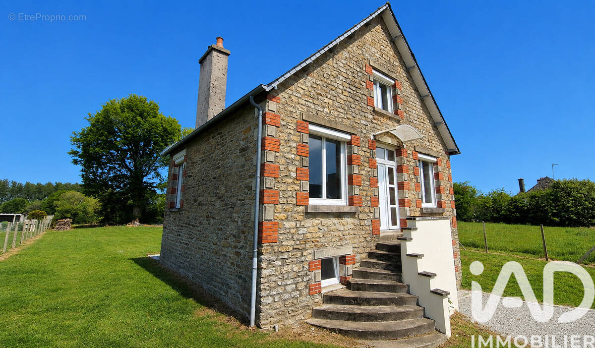 Photo 1 - Maison à LAURENAN