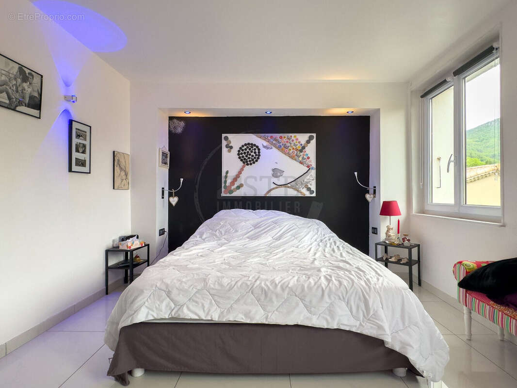 Maison à SAINT-JULIEN-DU-GUA