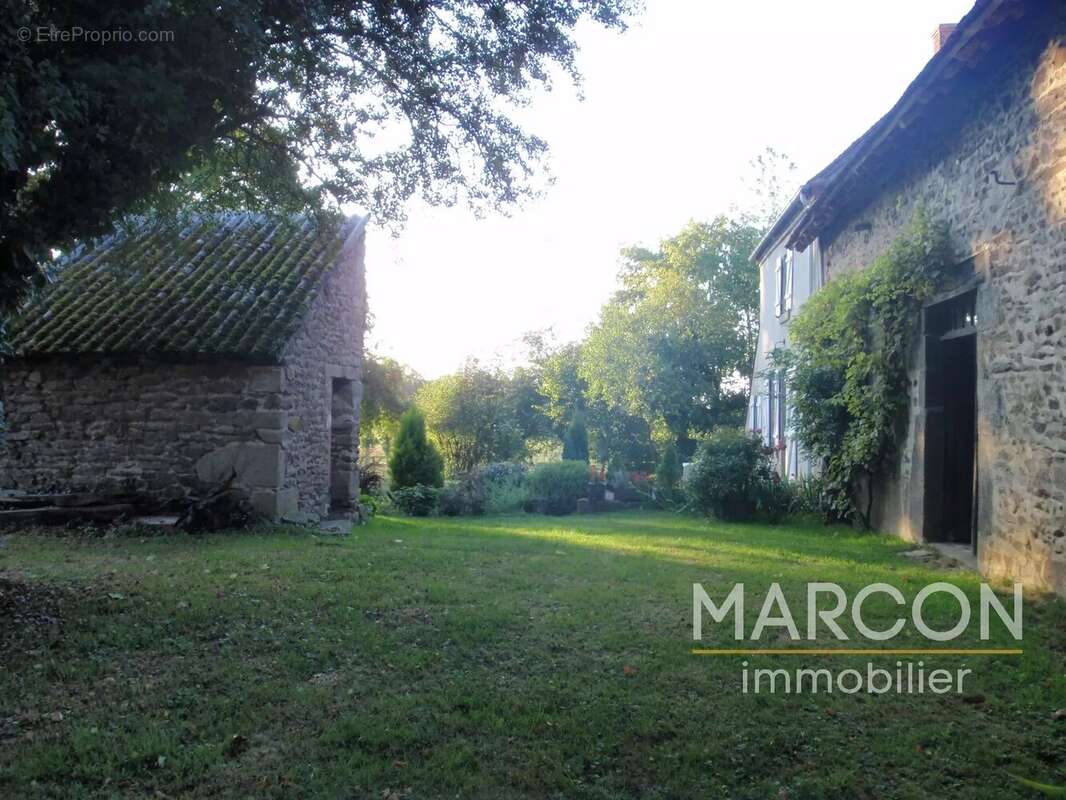 Maison à MAISON-FEYNE