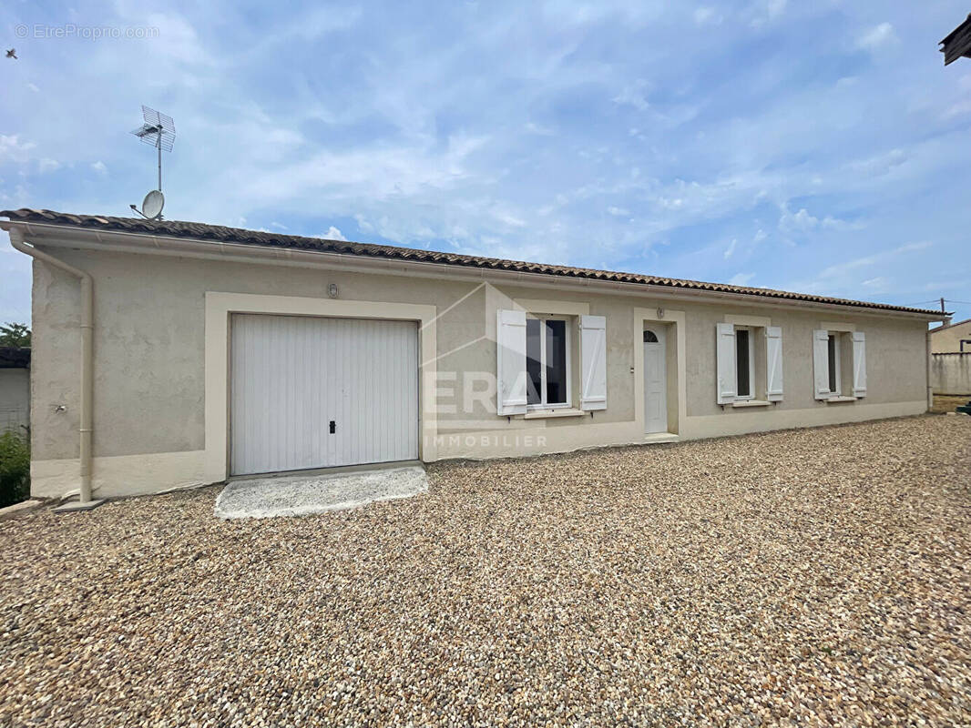 Maison à GENSAC