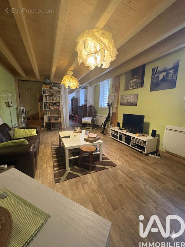 Appartement 62 m² à Saint-Avre  - photo 9