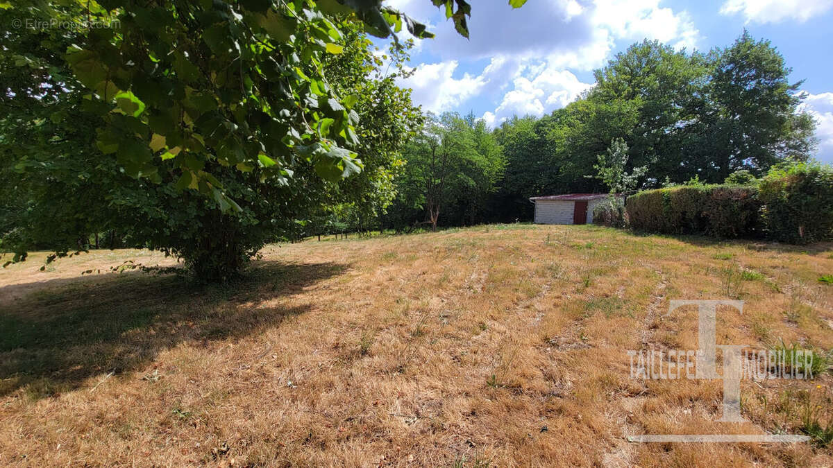 Maison 106 m² à Sarlande  - photo 7