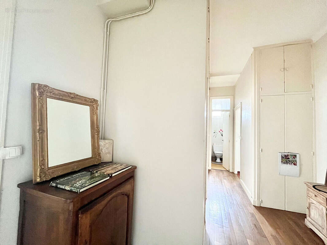 A VENDRE appartement loué à Caen 2 pièce(s) 55.18 m2 - Lumineux - quartier prisé - grand salon séjour - photo 8