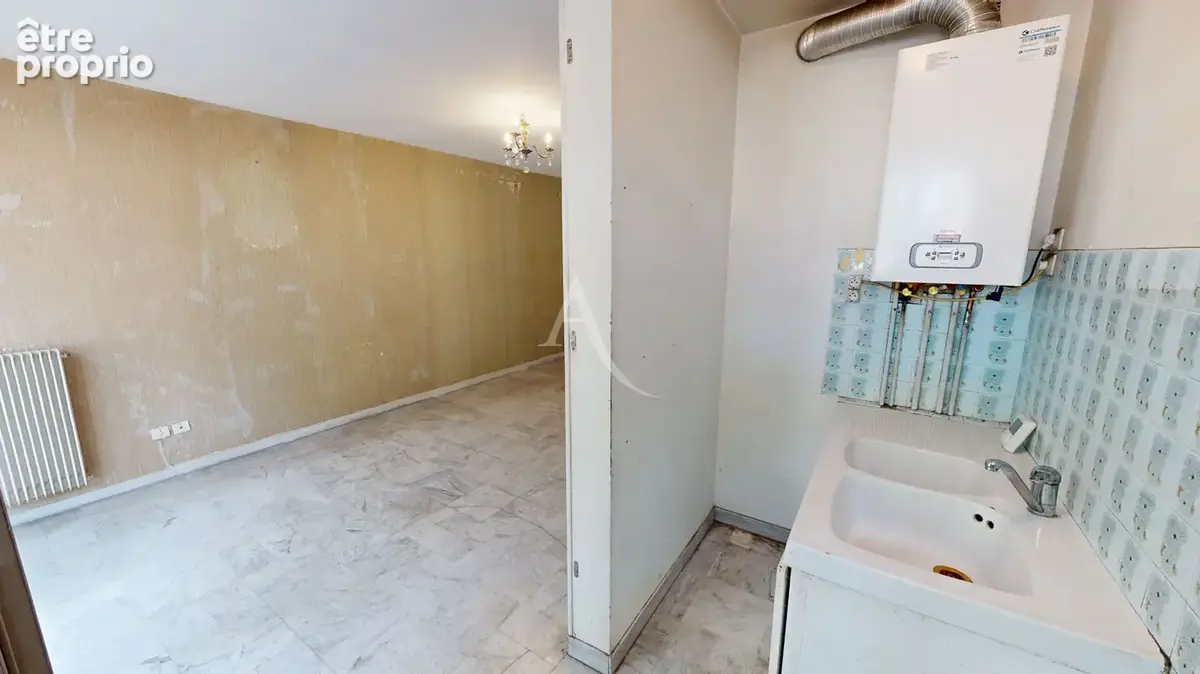 Narbonne centre - appartement à rénover avec balcon filant et cave - photo 6