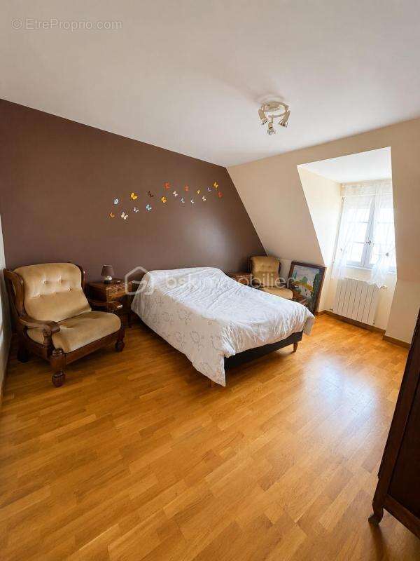 Maison familiale 149 m² - 4 chambres - Suite parentale - Garage 33 m² - DPE B - photo 8