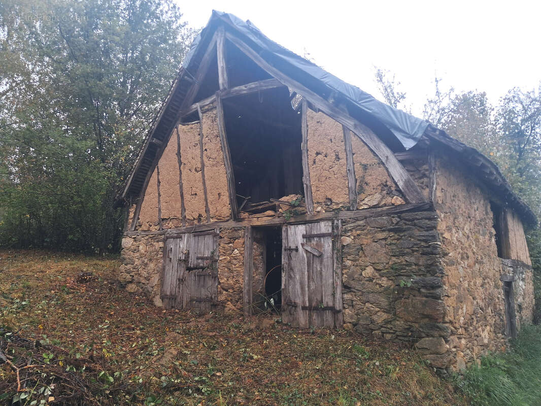 Maison à BENAYES