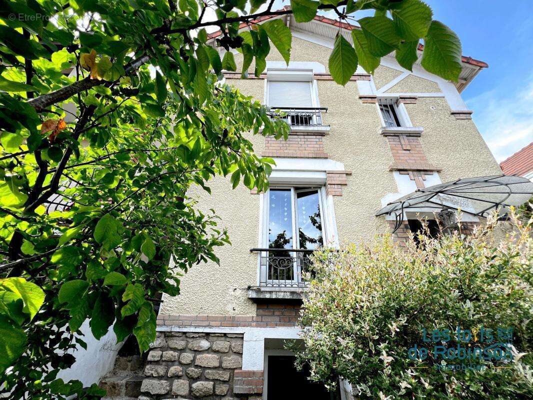 Maison à LE PLESSIS-ROBINSON