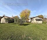 Maison à ENTREPIERRES