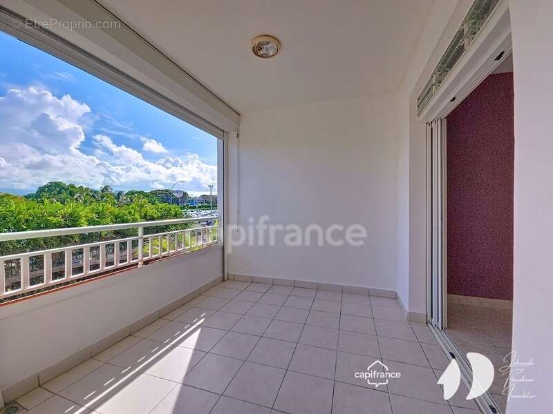Appartement à BAIE-MAHAULT