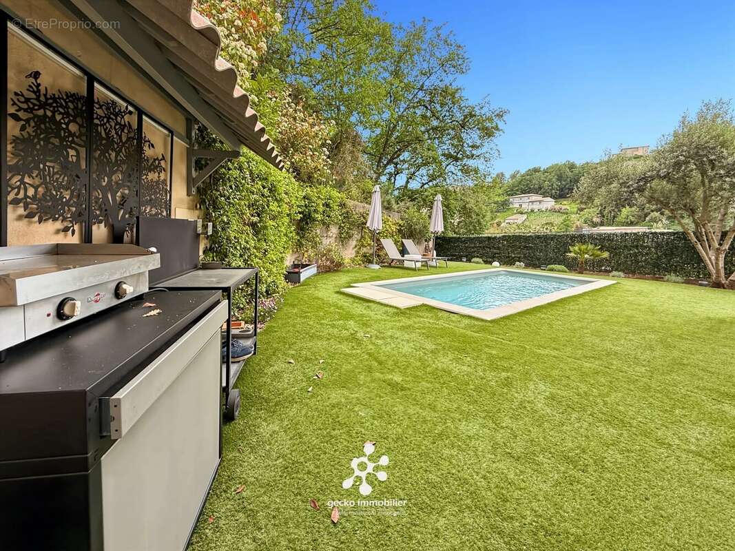 Maison à CAGNES-SUR-MER