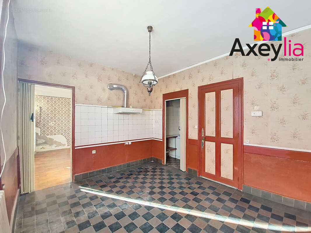 Maison à LA PACAUDIERE