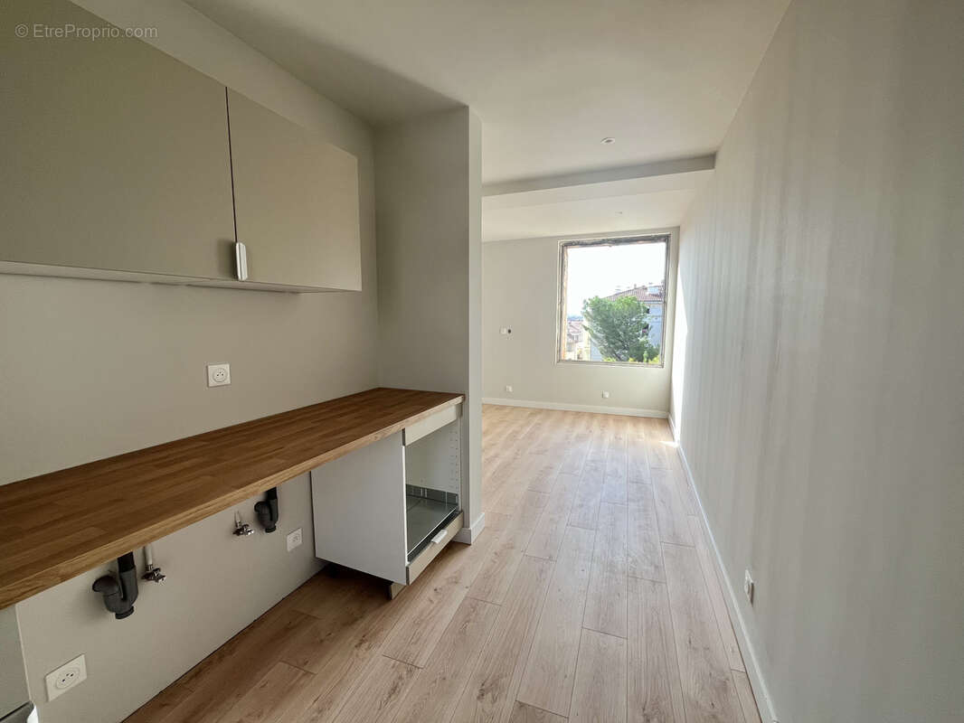 Appartement à MARSEILLE-1E