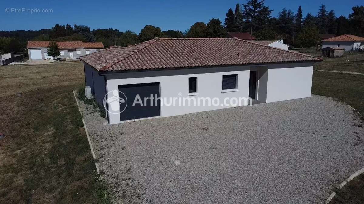 Rare maison de plain-pied PMR avec 3 chambres, suite parentale adaptée et DPE A - photo 2