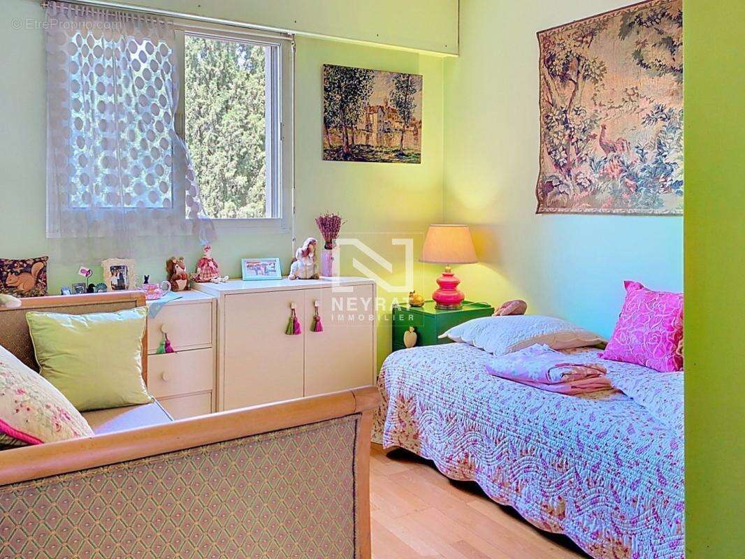Appartement traversant lumineux 2 chambres terrasse parking sous sol - photo 7