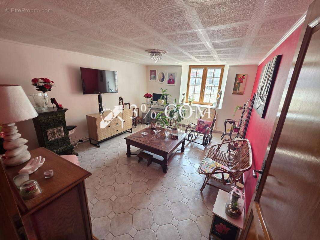 Spacieuse Maison Familiale de 340 m2 à Damelevieres (54360) - photo 4