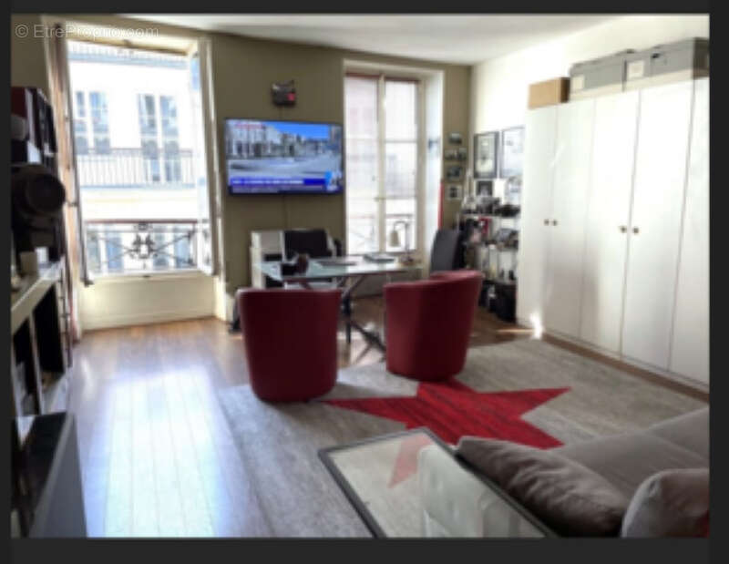 Appartement à PARIS-17E