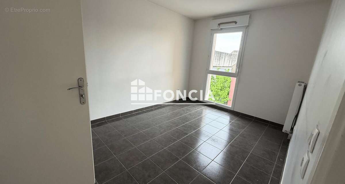 Appartement à SAINT-MAUR-DES-FOSSES