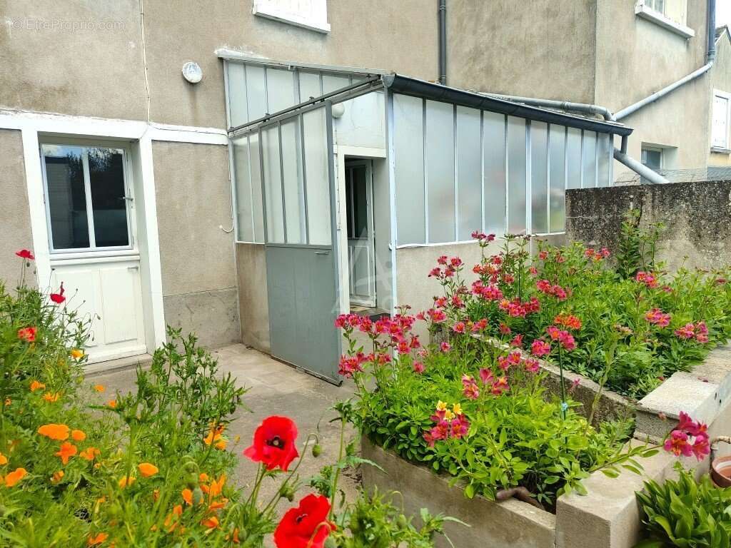 Maison à CHATEAUNEUF-SUR-SARTHE