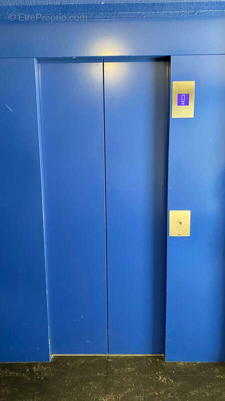 Commerce à HEROUVILLE-SAINT-CLAIR