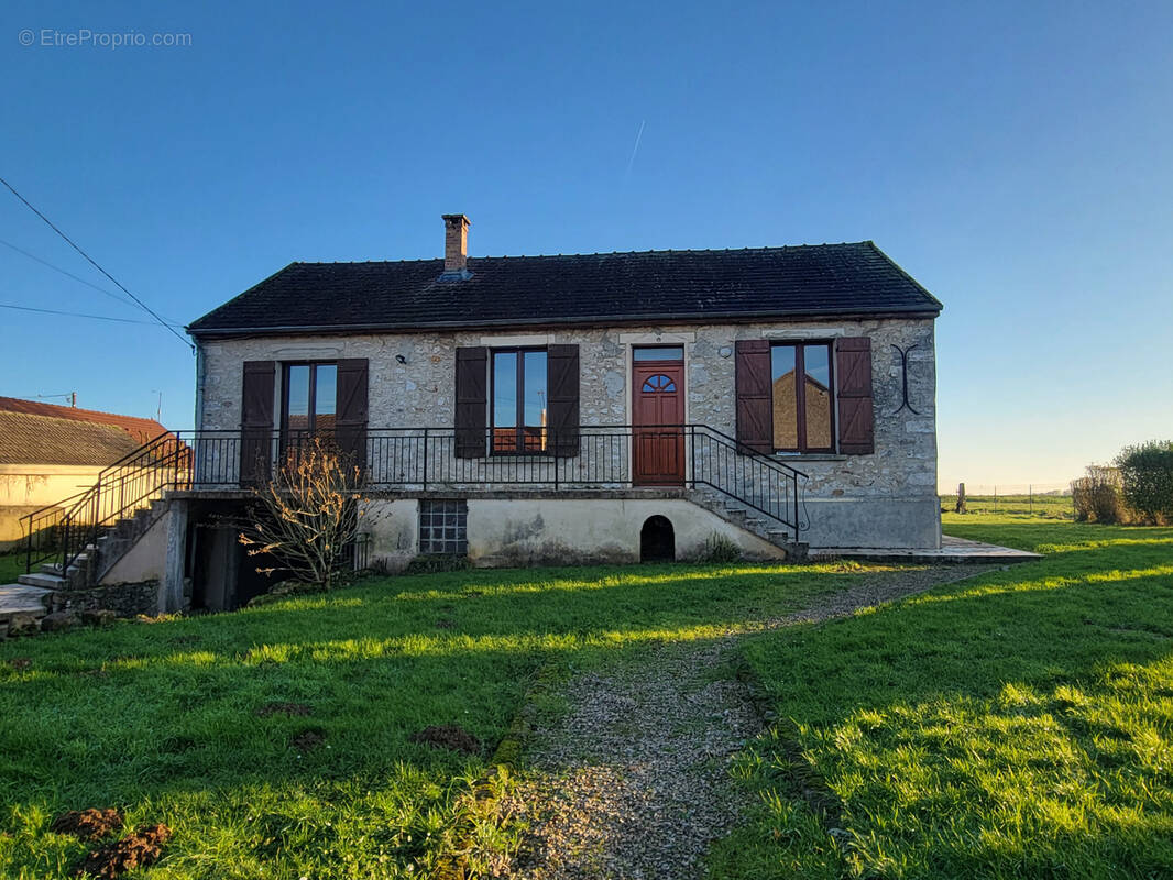 Maison à SOISY-BOUY